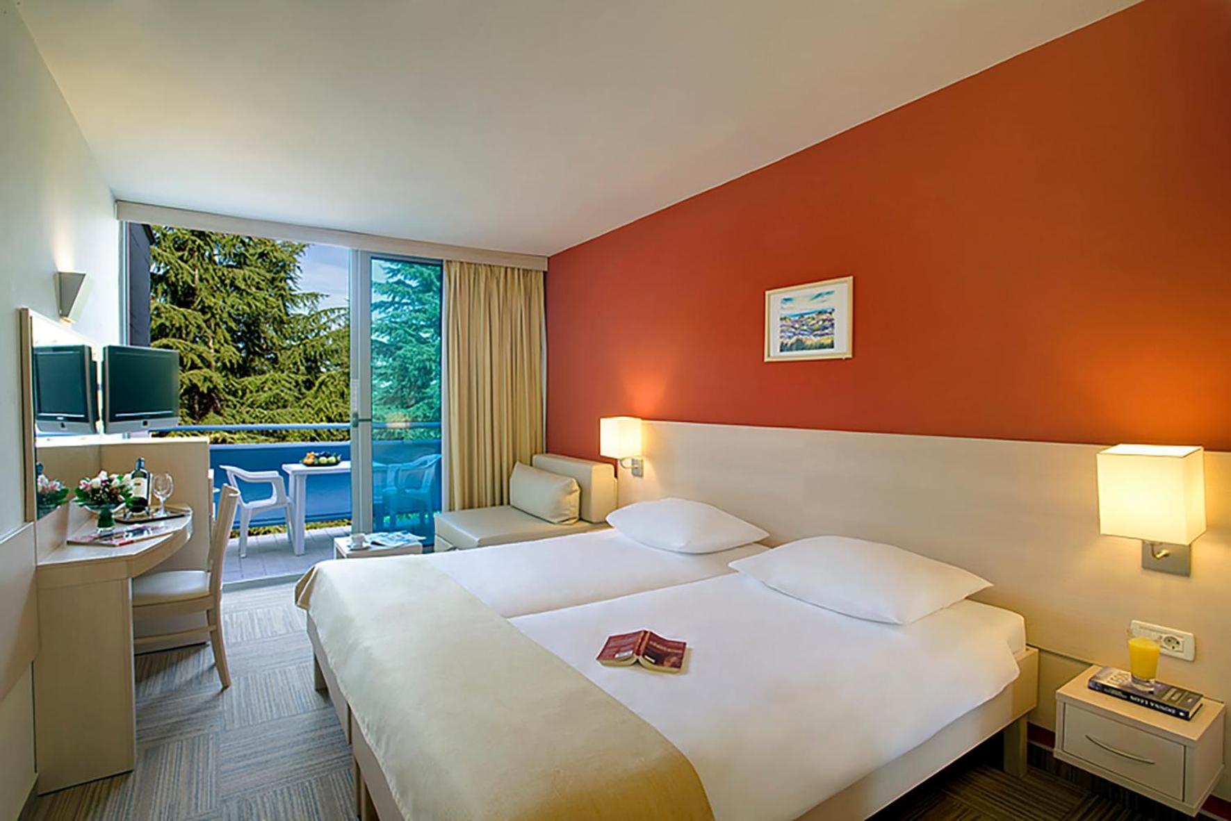 Sunny Porec By Valamar, Ex Crystal Екстер'єр фото